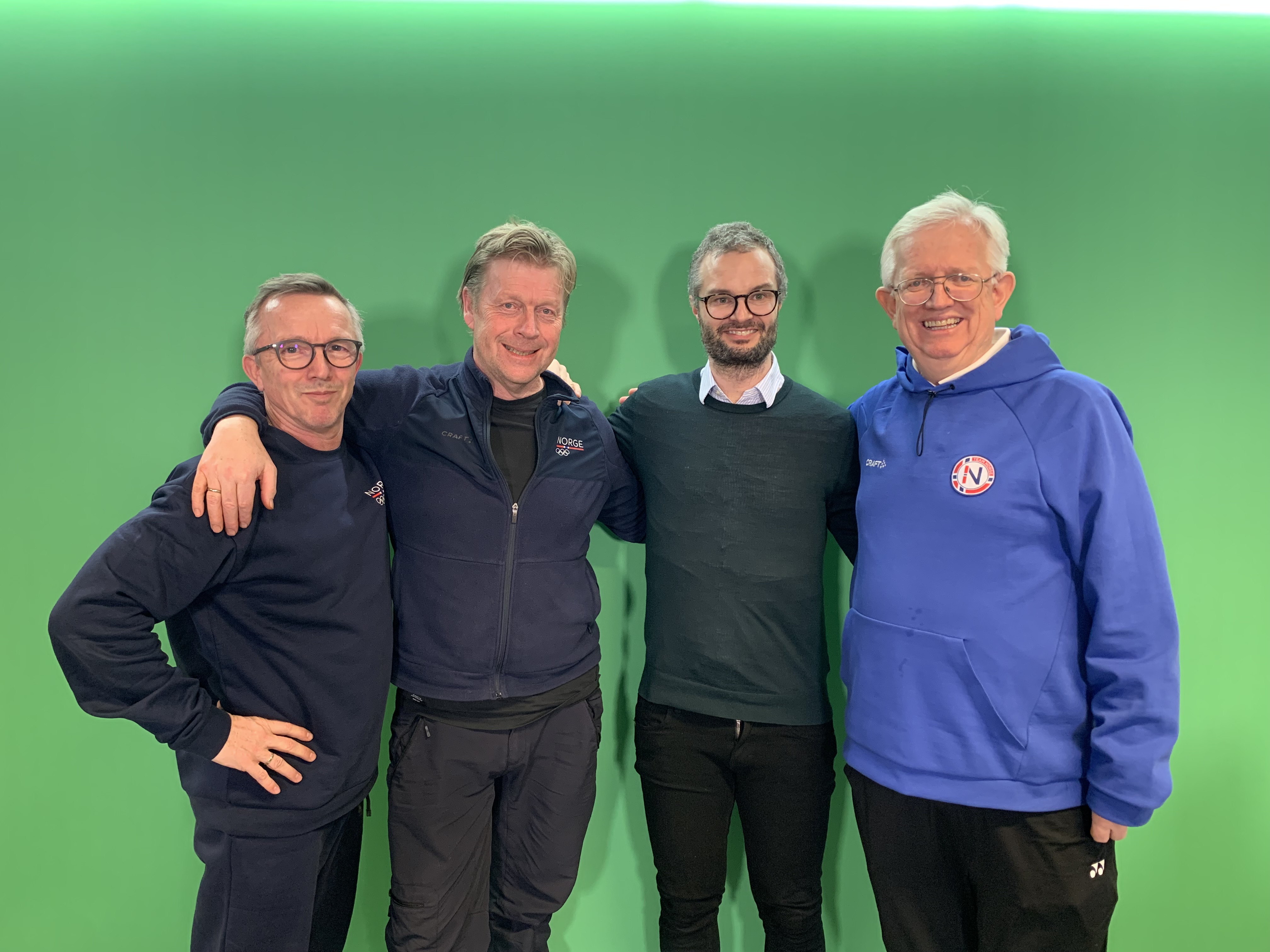 Deltakere i denne utgaven av Olympiapoddens ferdighetshjørne (fra v): Morten Bråten (Olympiatoppen), Arne Jørstad Riise (Olympiatoppen), Christian Magelssen (NIH) og Øivind Sørvald (Norges Tennisforbund). (Foto: Kamilla Fausa, BRIK).