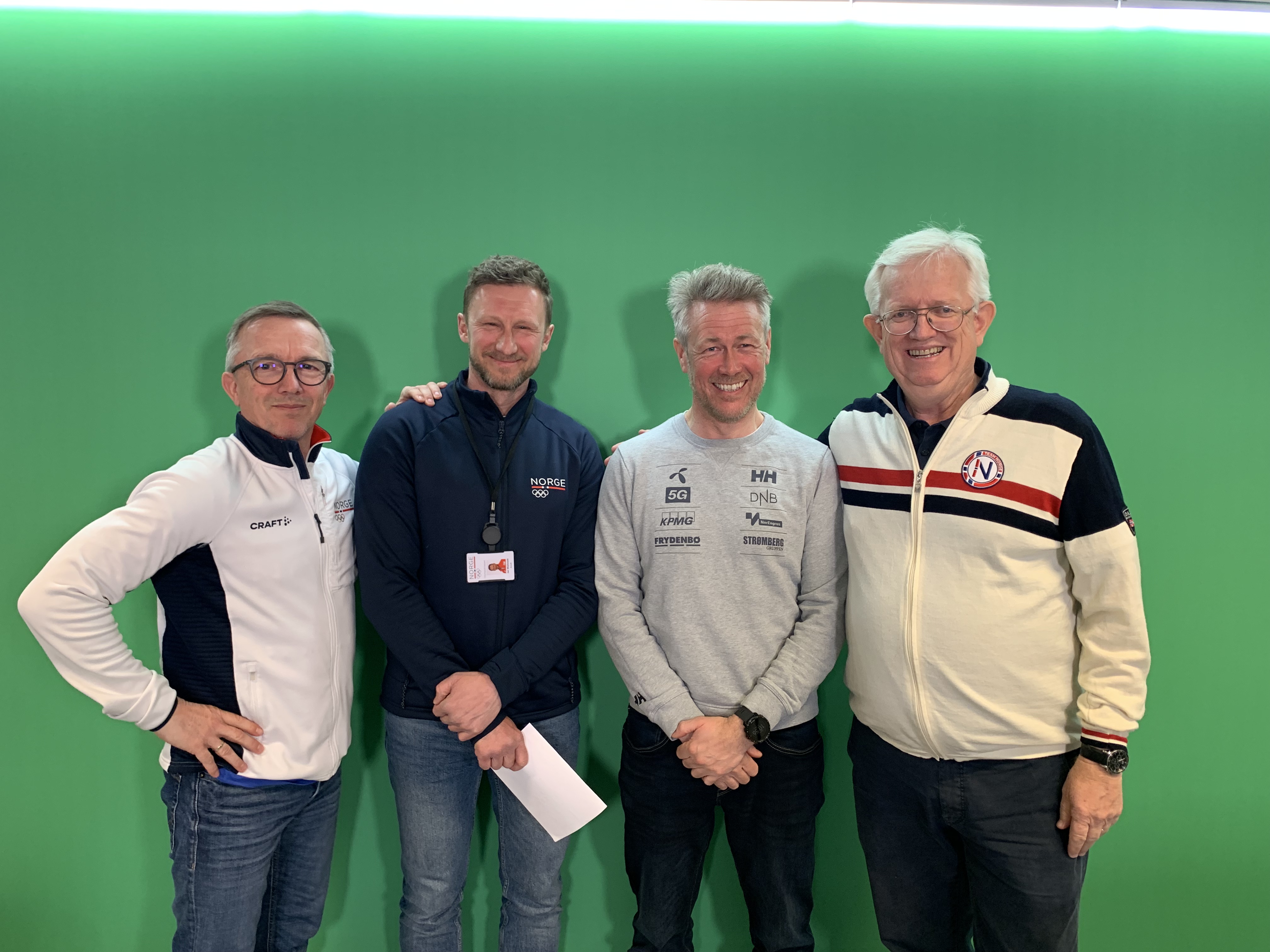 Olympiapodden forsøker å finne svar på hva som ligger bak det norske alpinteventyret. Fra venstre Morten Bråten (Olympiatoppen), Jan Wojtaszek (Olympiatoppen), Stefan Johnsen Havnelid (Skiforbundet) og Øivind Sørvald (Norges Tennis- og Padelforbund). (Foto: Kamilla Fausa, BRIK).